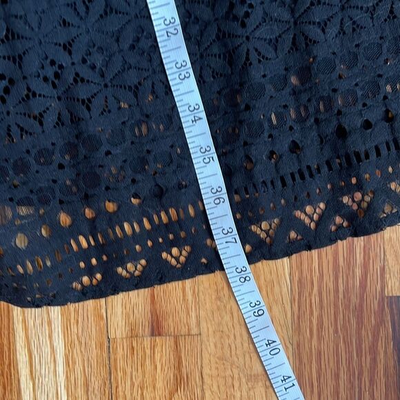 Kensie Black crochet/lace Overlay Dress Knee Length P2P 17” W: 13.25-13.5” L:38” - Picture 9 of 10